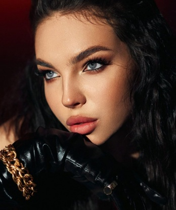 Марина, 19 лет, 4 размер груди